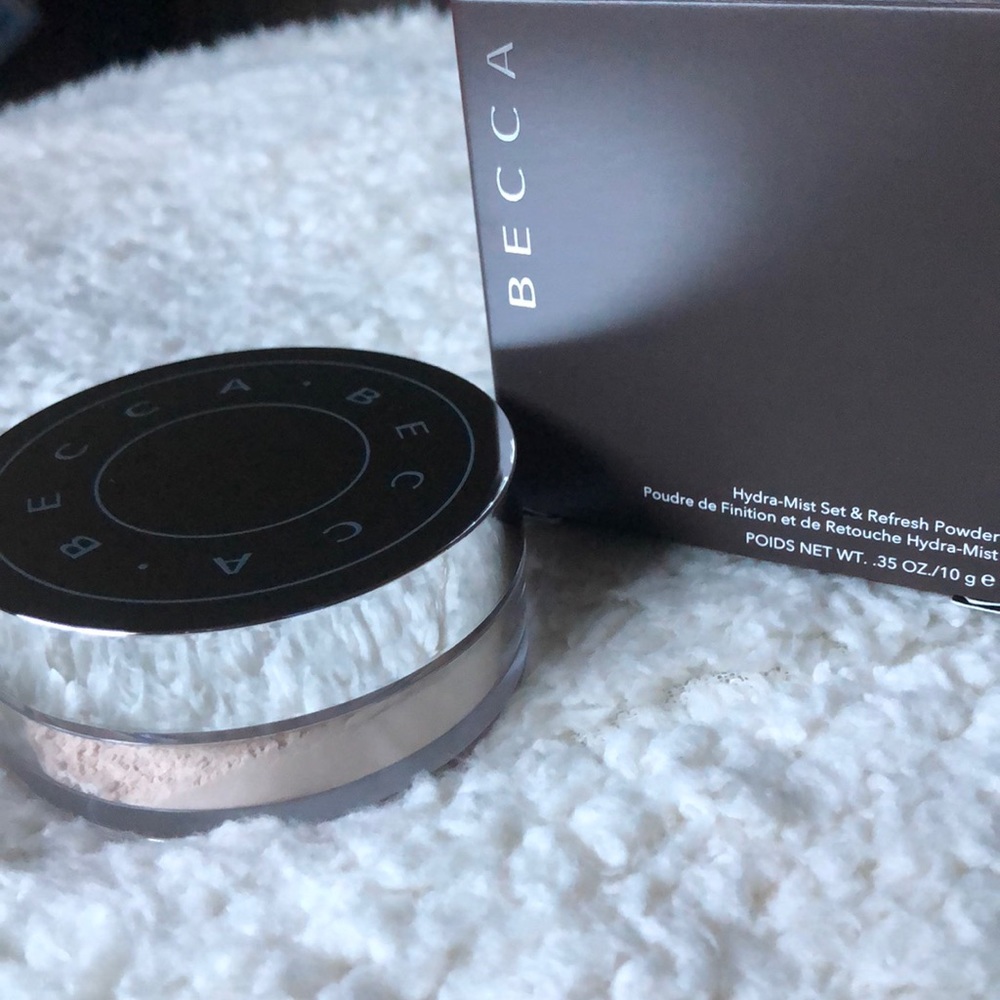 BECCA  Hydra-mist Set & Refresh Powder
